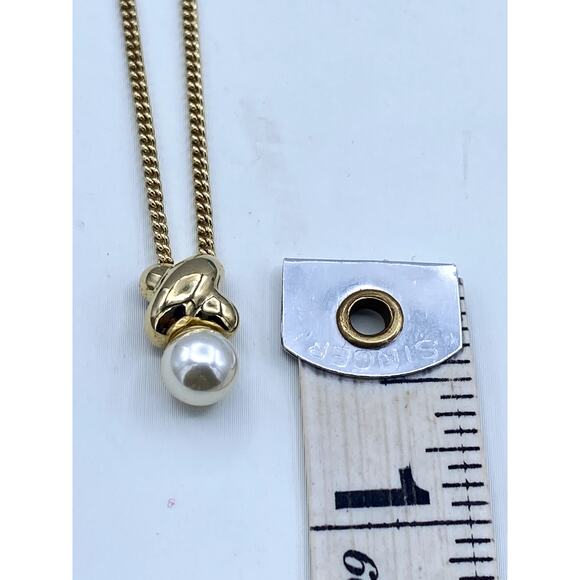 Christian Dior Gold-Tone Necklace with Pearl Pendant - 17-Inch Chain - Picture 4 of 13